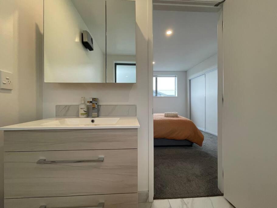 Villa Parkside Retreat - 3 Beds -Sleeps 6 Near Westfield Christchurch Exterior foto